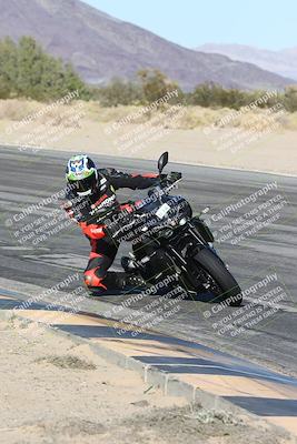 media/Dec-04-2025-Racers Edge (Thu) [[5ebc9f124d]]/3-B Group/7-Session 4 (Turn 10 Inside)/